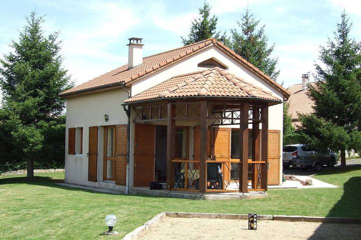 Location de vacances pour 4 personnes, avec Terrasse et Jardin à Langogne