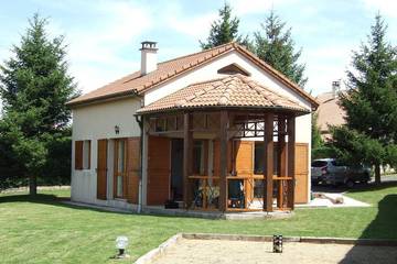 Gîte pour 4 personnes, avec jardin et terrasse, animaux acceptés dans Lac de Naussac