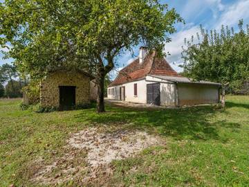 Gîte pour 7 personnes, avec jardin ainsi que vue sur le lac et terrasse à Cendrieux