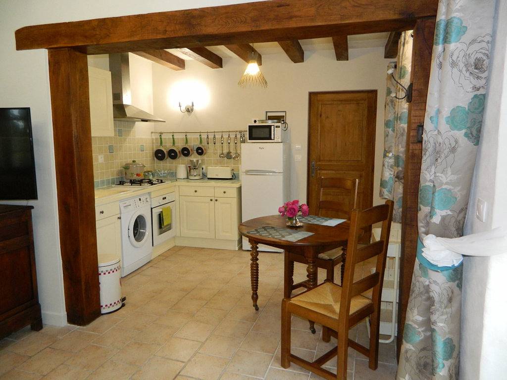 Studio entier, Gîte Milka (studio) in Lussault-sur-Loire, Région de Tours