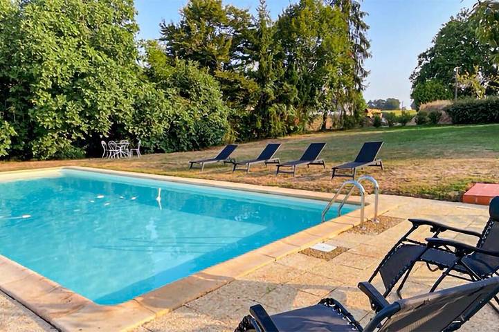 Gîte pour 4 personnes, avec piscine à Labastide-d'Armagnac