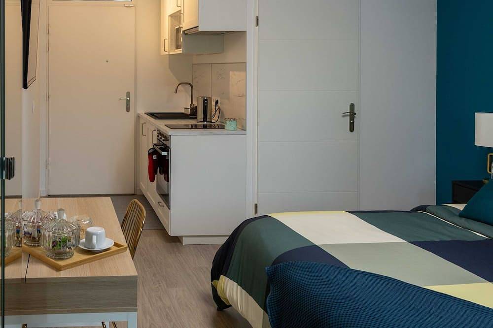 Appartement entier, Lilya House à 5mn de Carrè-sènart* Wifi*Parking Prive*Jardin Prive*Netflix*Prime in Saint-Pierre-du-Perray, Essonne