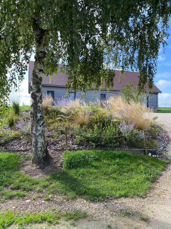 Location de vacances pour 4 personnes, avec Terrasse ainsi que Jardin et Vue dans Magnant