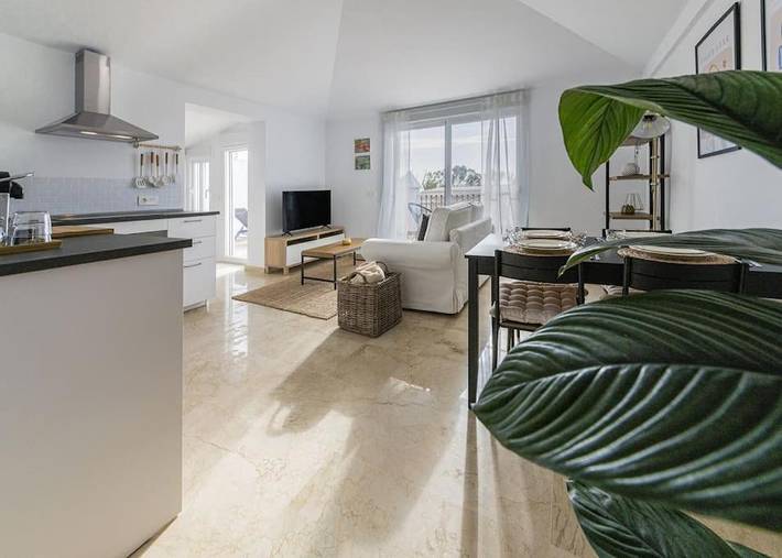 Apartamento para 3 personas, con balcón y piscina en San Pedro Alcántara