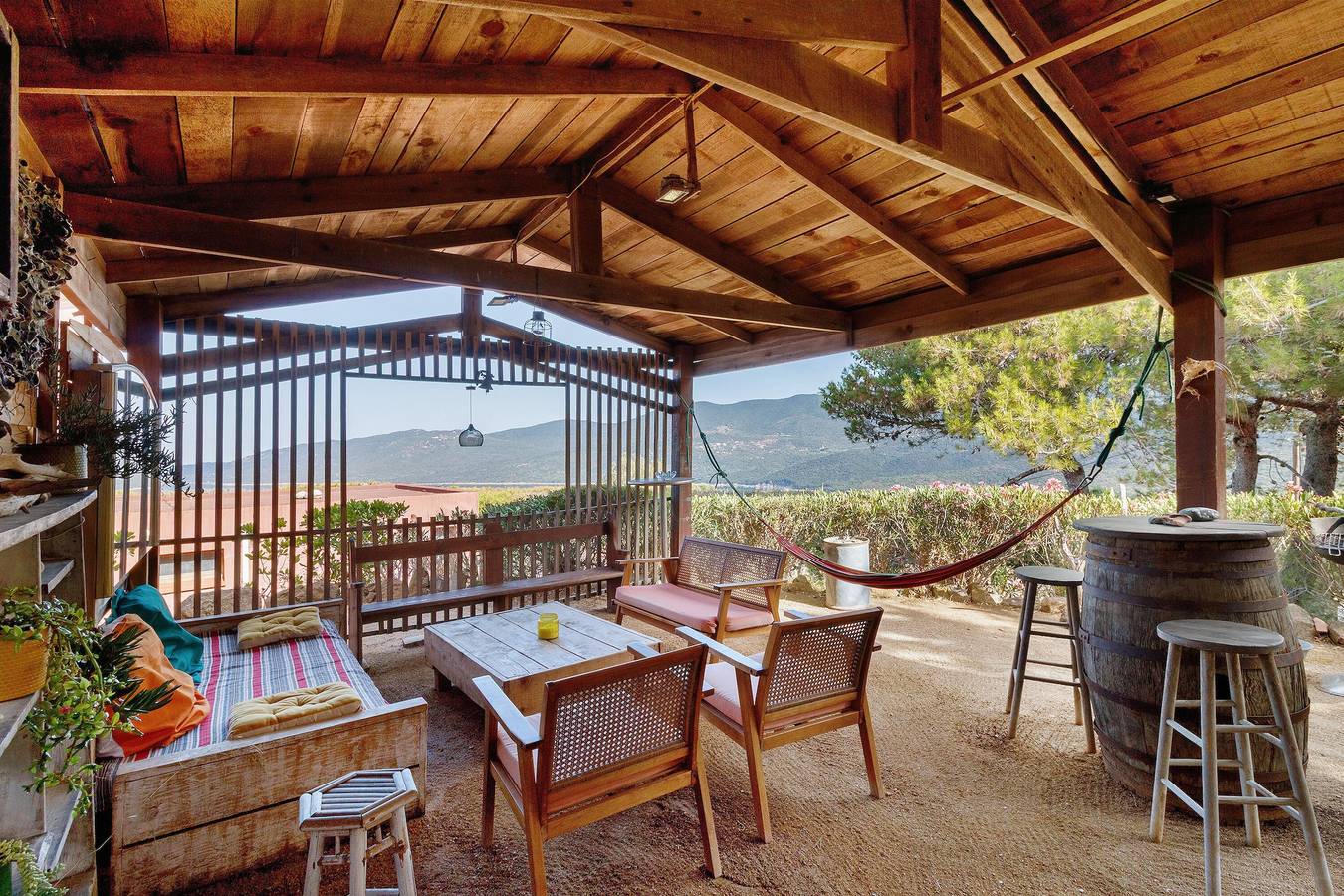 Casa Pargulitu: Mehr als ein großes Ferienhaus – ein authentischer Lebensort in Serra-di-Ferro, Ajaccio und Umgebung