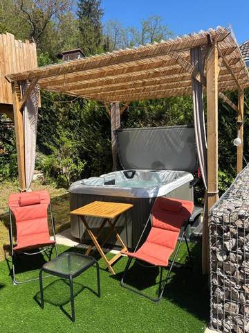 Gîte pour 2 personnes, avec jacuzzi et jardin à Munster