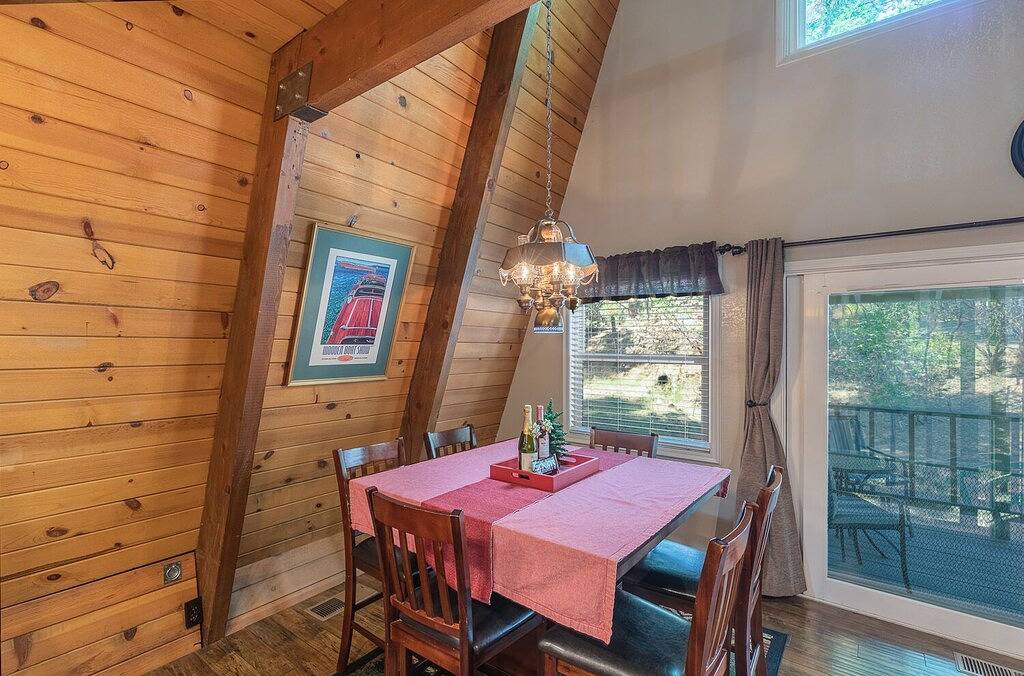 Neu! Balsam Cabin in der Nähe von Bass Lake / Yosemite National Park! in Madera County