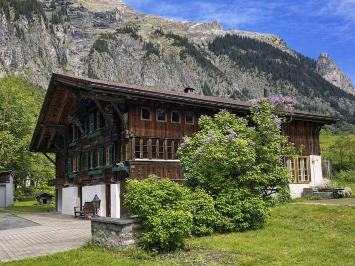 Ferienwohnung für 7 Personen, mit Balkon und Terrasse sowie Garten in Kandersteg