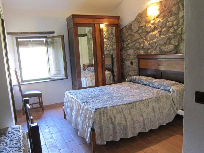 Casa rural para 15 personas, con piscina además de vistas y jardín en Vall de Vianya - 4