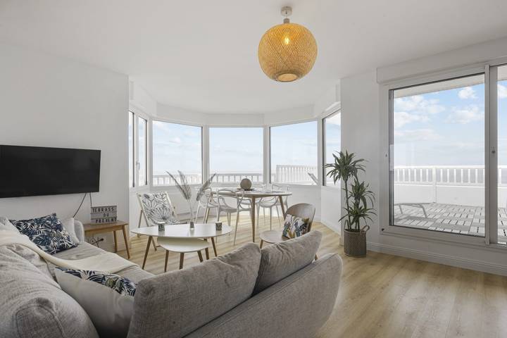 Gîte pour 7 personnes, avec balcon, adapté aux familles dans Plage De La Savane - 2