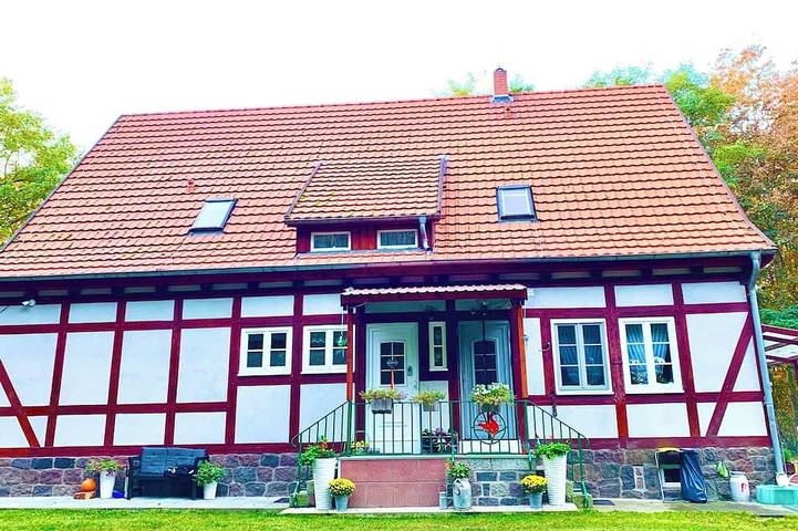 Ferienwohnung für 4 Personen, mit Sauna und Garten sowie Pool und Terrasse in Kröslin