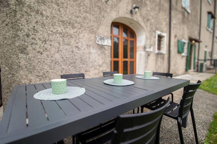 Ferienhaus für 12 Personen, mit Garten und Ausblick am Gardasee - 2