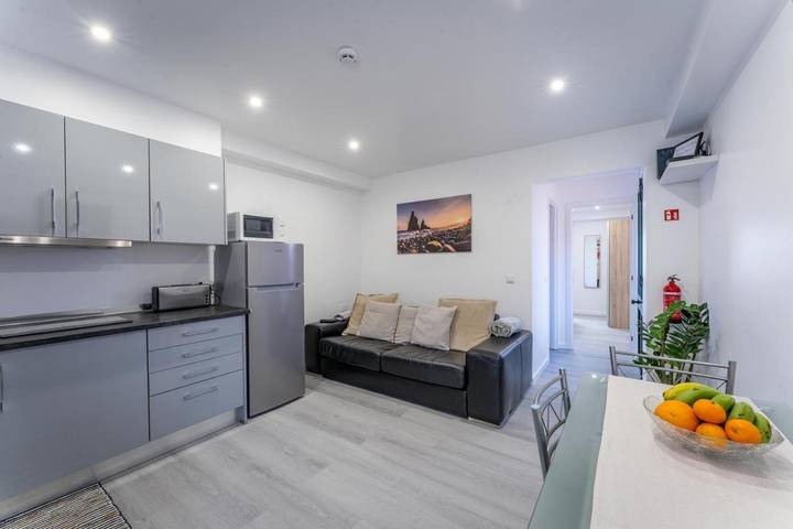 Location de vacances pour 2 personnes, avec vue et balcon à Porto Moniz - 2