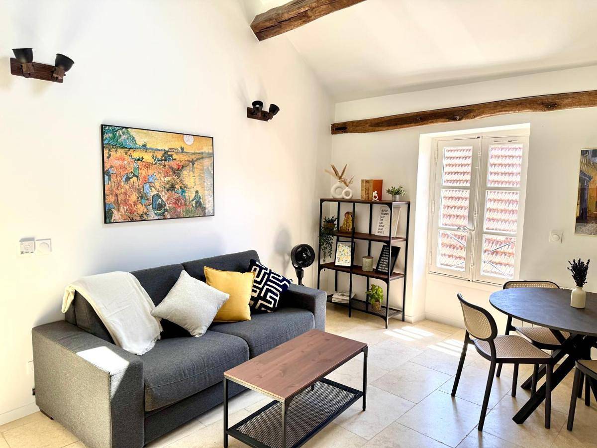 Appartement entier, One-Bedroom Apartment in Marly-le-Roi, Yvelines