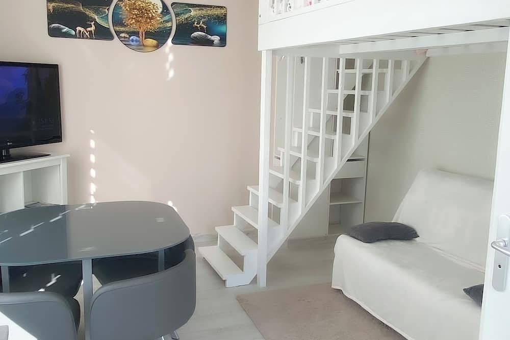 Entire apartment, Studio Cosy in Saintes, Saintes region