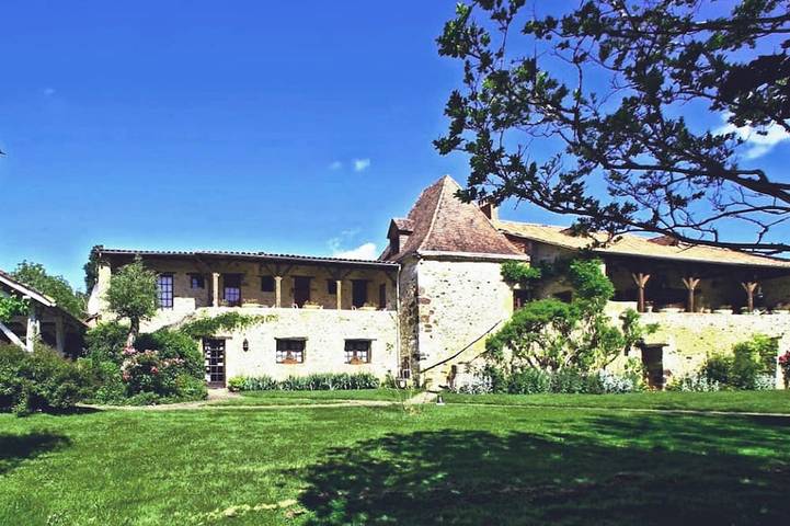 Location de vacances pour 31 personnes à Le Buisson-de-Cadouin