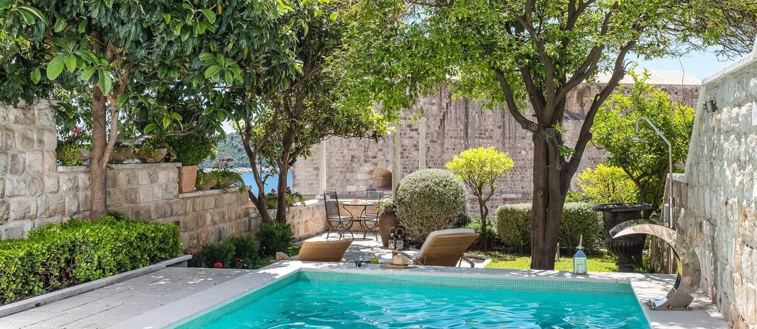 Ferienhaus für 8 Personen, mit Terrasse und Garten in Dubrovnik