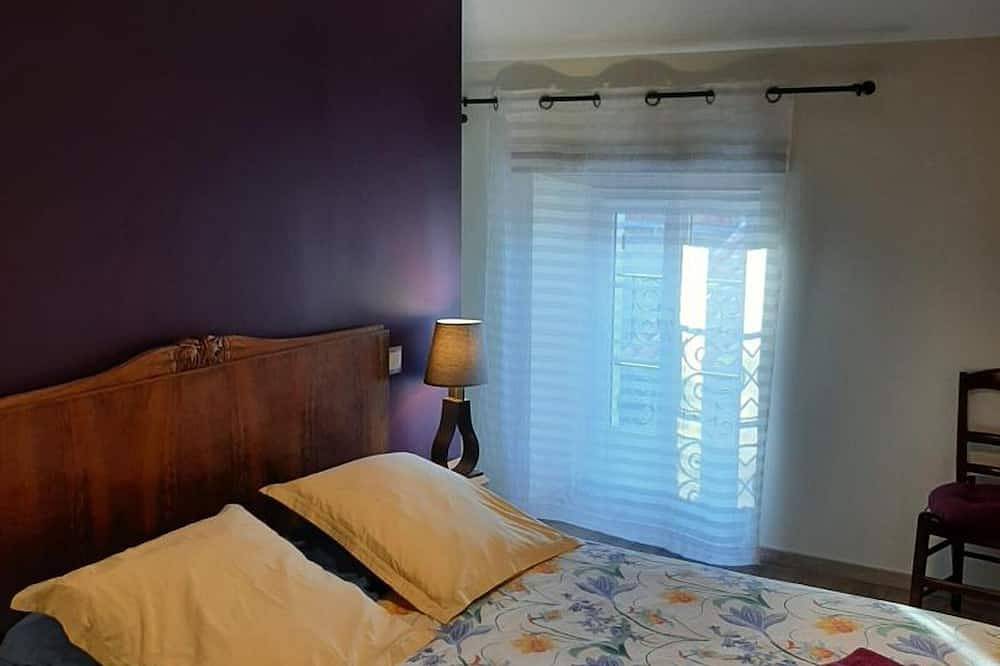 Geräumiges Gîte mit privatem Garten, Ping-Pong, Fahrrädern und Kamin - Ideal für Familien! in Chalais (Charente), Charente
