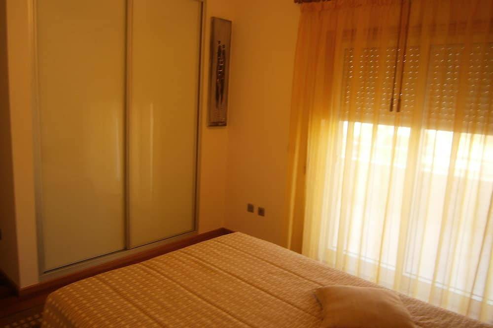 Ganze Wohnung, Waterfront, Gated Community mit Pools, 2 Schlafzimmer, 2 Toiletten, bis zu 6 Personen. in Esmoriz, Aveiro Distrikt