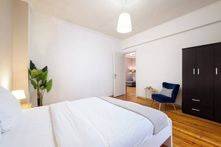 Entire apartment, Houseloft White Tower Collection in Ladadika, Thessaloniki region