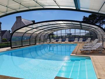 Camping pour 4 personnes, avec piscine et bassin pour enfant dans le Finistère