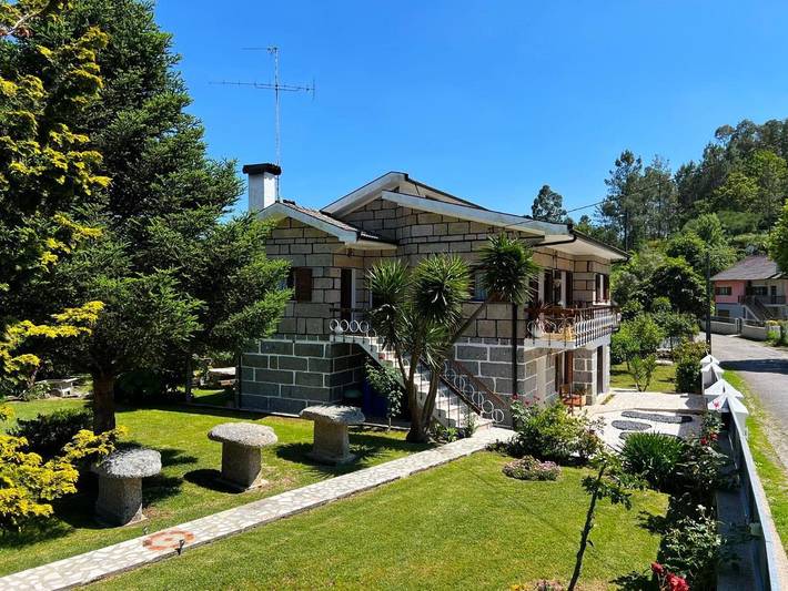 Casa de férias para 6 pessoas, com Varanda e Jardim e ainda Vista em Terras de Bouro