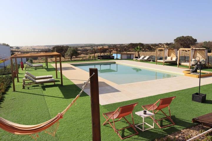 Hotel para 2 personas, con Balcón y Terraza además de Jacuzzi y Jardín en Alentejo