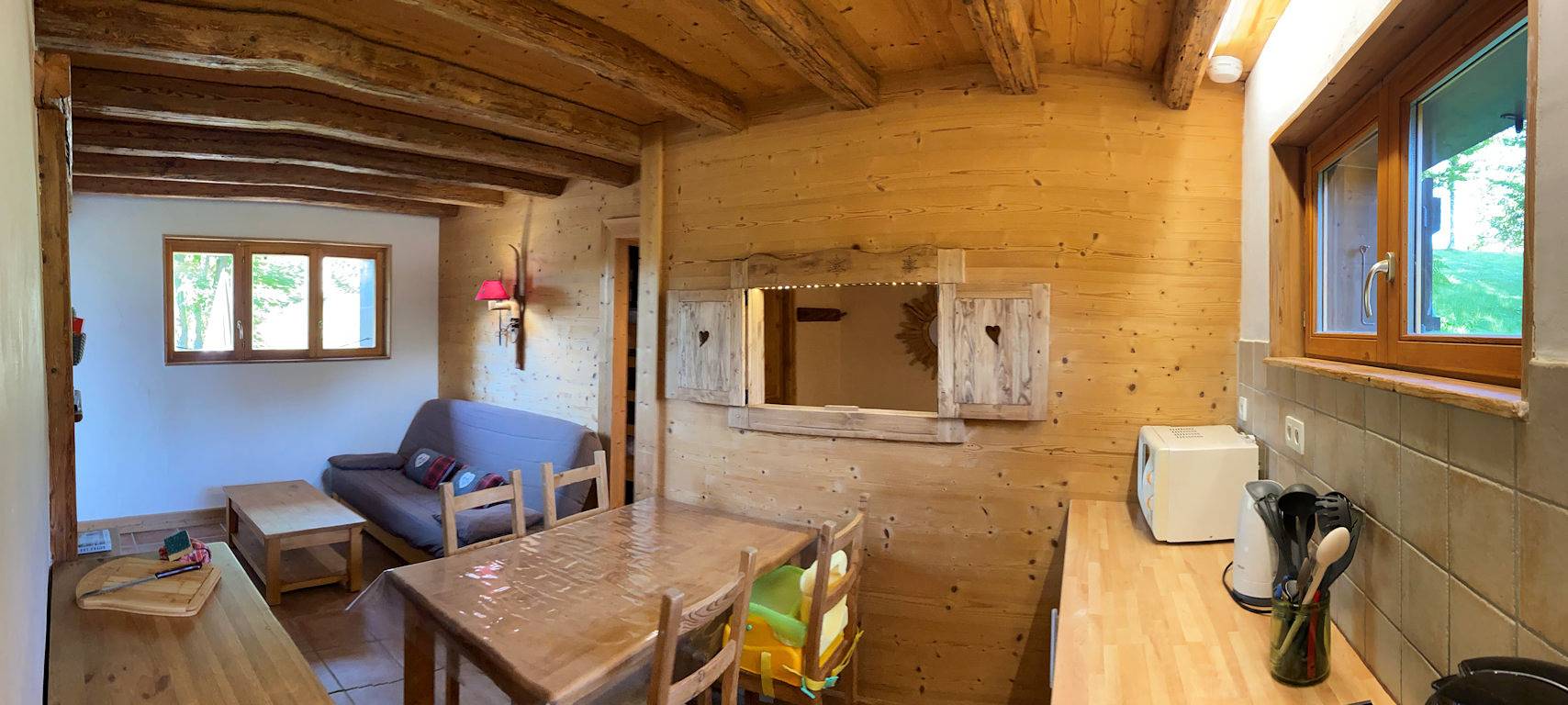 Gîte Le Margeriaz - le Chalet de la Forêt in La Féclaz, Les Déserts