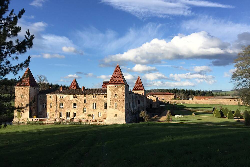 Château Monument Historique - Beaujolais Vert -  8 pers. (150 m²) - Piscine in Amplepuis, Région de Villefranche-sur-Saône