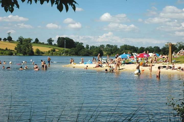 Location de vacances pour 6 personnes, avec vue et jardin, animaux acceptés à Moyrazès - 3
