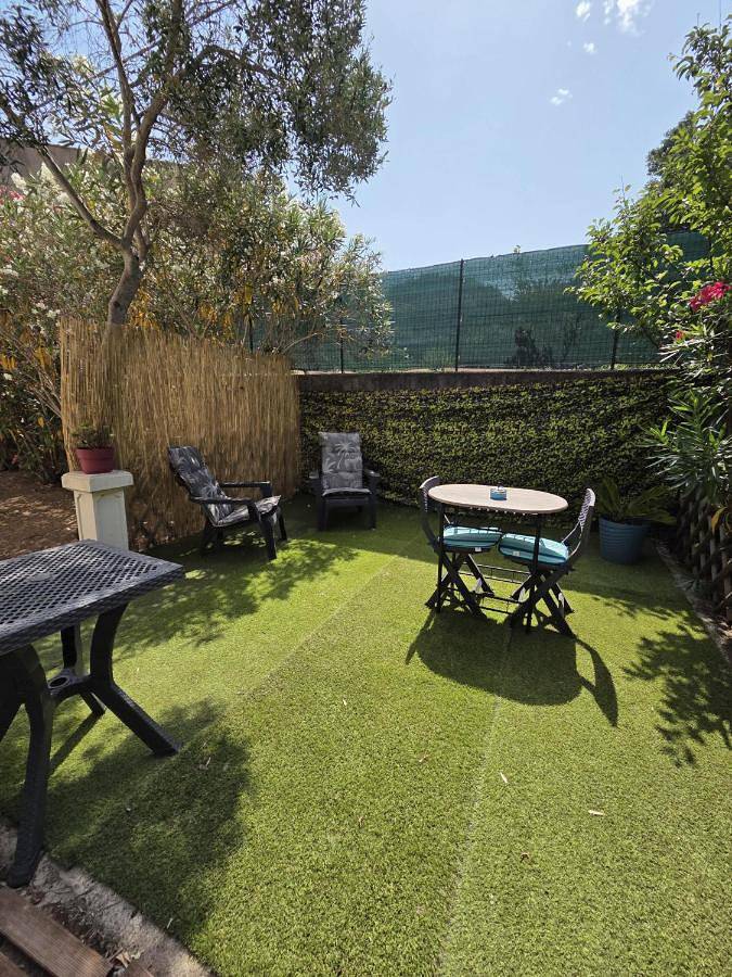 Appartement entier, Studio en bas de villa in Puget-sur-Argens, Côte méditerranéenne (France)