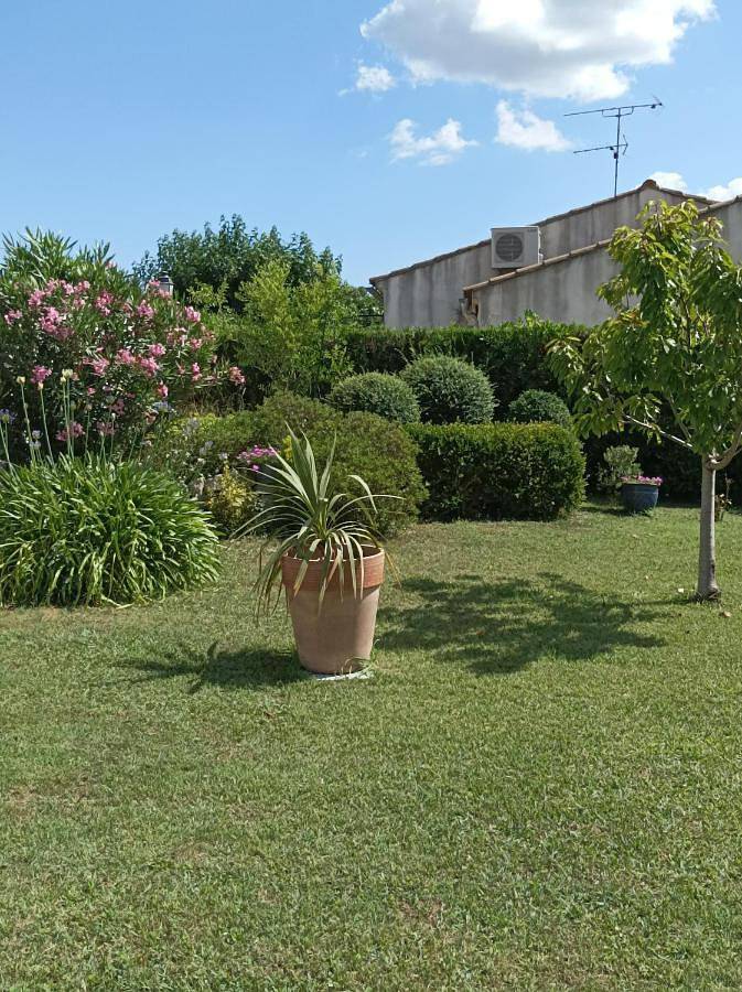 Chambre d’hôte pour 2 personnes, avec piscine ainsi que jardin et terrasse à Mouriès - 3