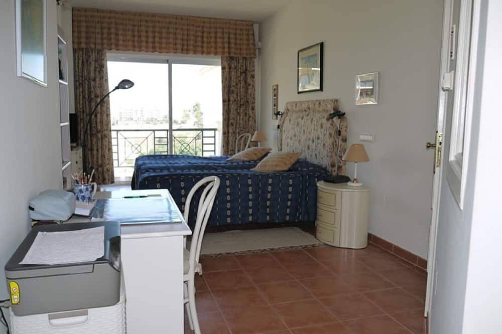 Fantástica casa con vista al mar en Miraflores Golf in Riviera del Sol, Mijas