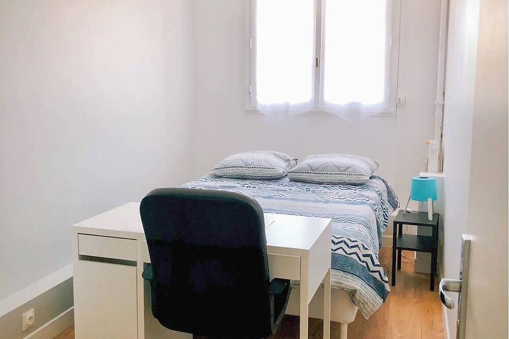Appartement entier, Chambre charmante dans colocation Cergy centre in Cergy, Val-d'Oise