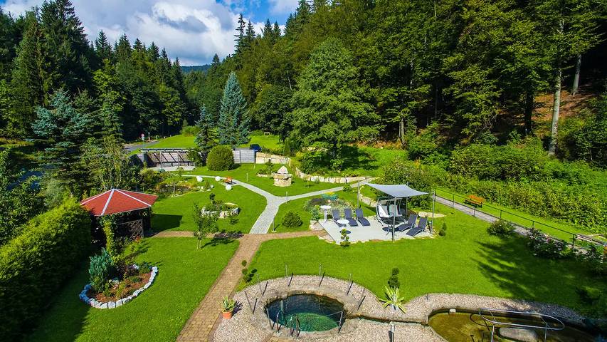 Zimmer für 3 Personen, mit Whirlpool und Garten sowie Sauna