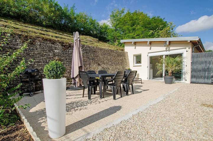 Location de vacances pour 4 personnes, avec Jacuzzi et Jardin à Argançon