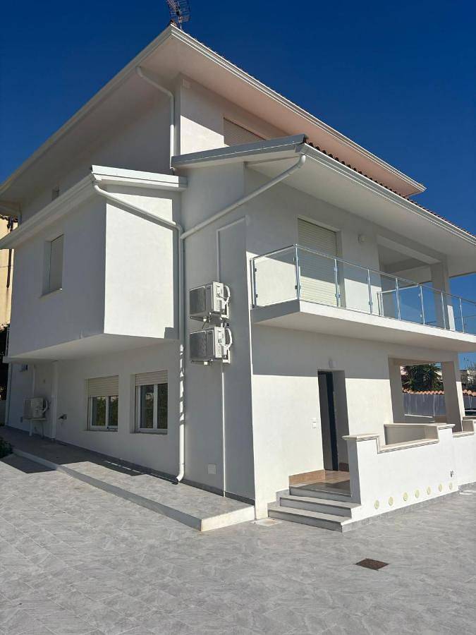 Maison d’hôte pour 2 personnes, avec Balcon et Terrasse ainsi que Jardin et Piscine à Villaggio Mosè
