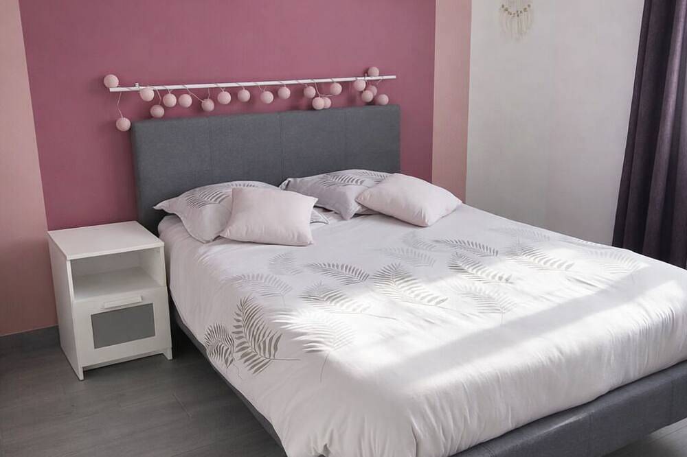 La Cigale Provençale - Holiday home in Provence - Luberon foothills in Maubec, Regionaler Naturpark Luberon