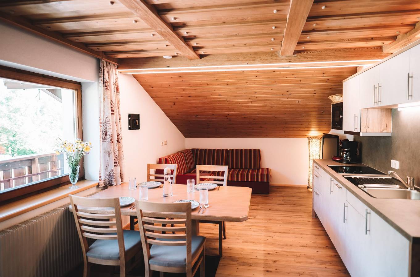 Ganze Ferienwohnung, Apartment Jöchelspitze mit 2 Schlafzimmer in Lechtaler Alpen, Bach