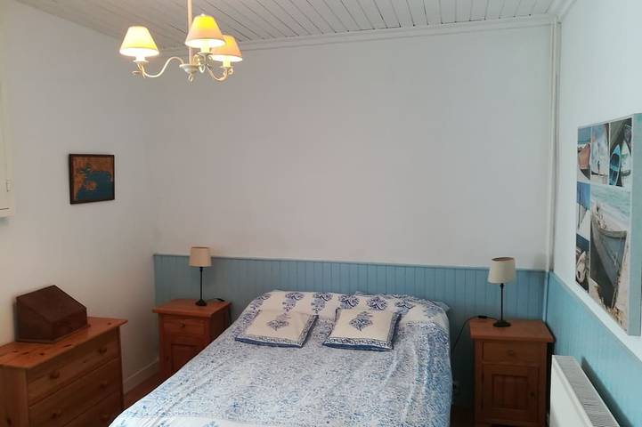 Family holidays near the seaside, in a comfortable farmhouse with swimming pool in Concarneau, Côte de Cornouaille