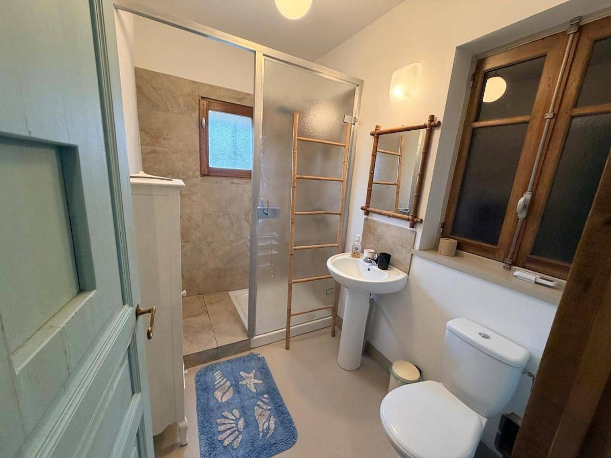 Appartement entier, One-Bedroom Apartment in Arnac-Pompadour, Région de Brive-la-Gaillarde