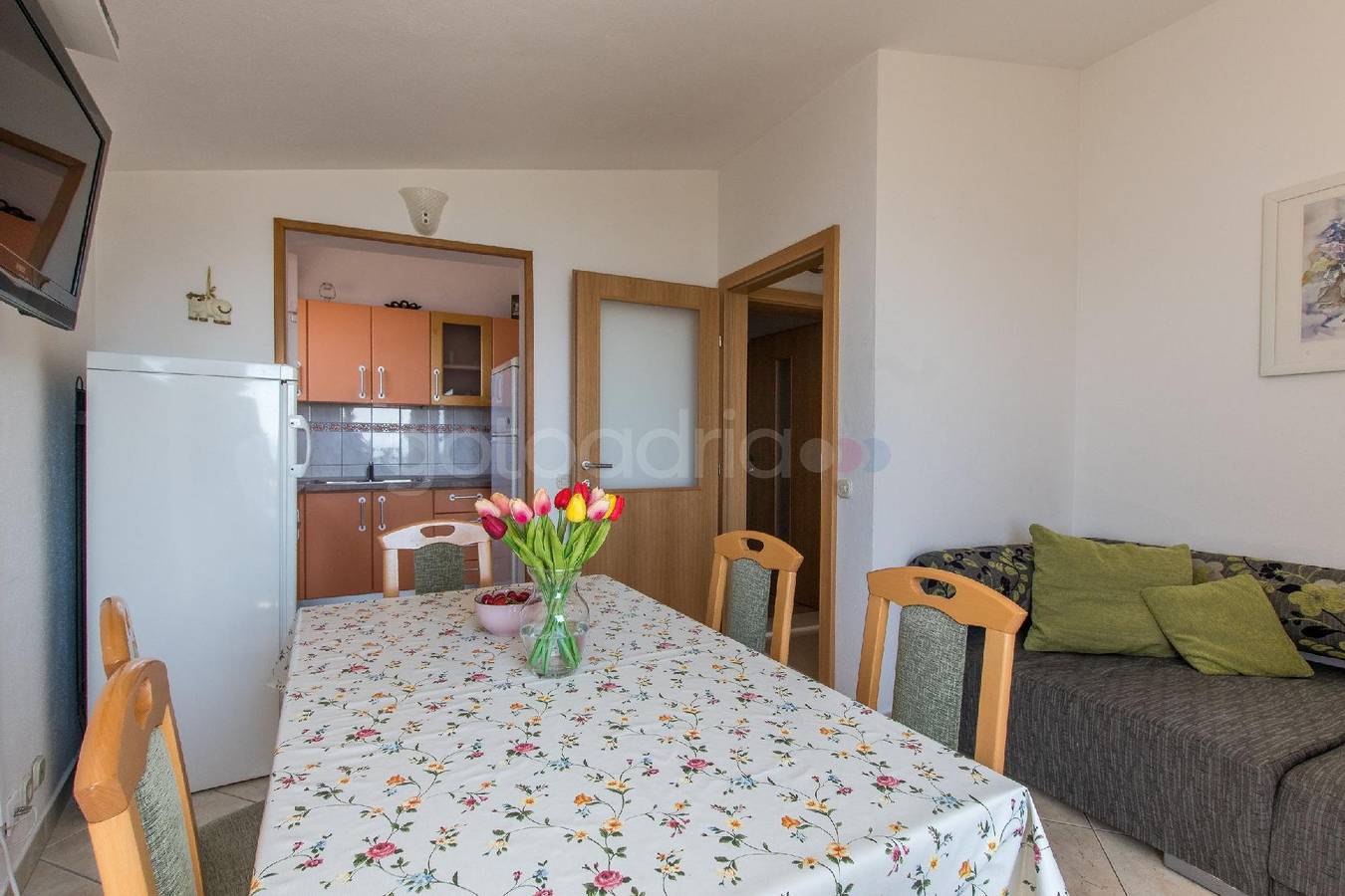 Cały apartament wypoczynkowy, Apartament wakacyjny dla 9 osób z balkon in Brela, Riwiera Makarska