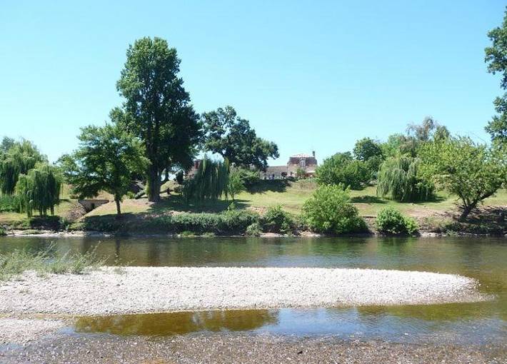 Location de vacances pour 4 personnes, avec vue et piscine ainsi que jardin et terrasse, animaux acceptés à Saint-Avit-Saint-Nazaire - 4