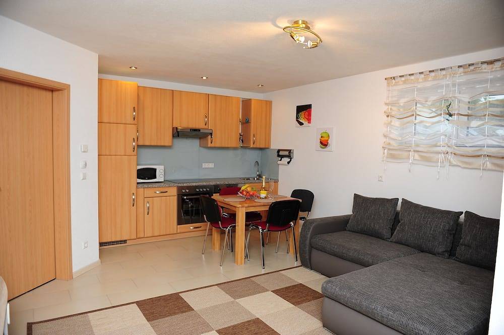 Apartamento entero, Apartamento familiar. Justo en Tettnang. Con terraza. Estacionamiento propio. in Tettnang, Distrito de Bodensee