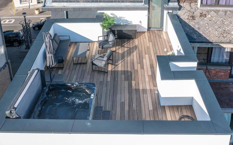 Appartement de vacances pour 4 personnes, avec jacuzzi et terrasse
