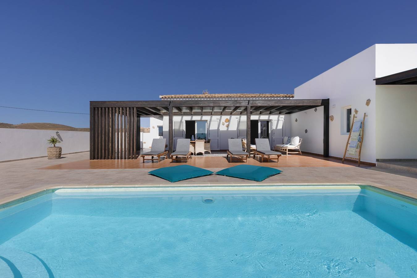 Maison de vacances 'Mayantigo' avec vue sur la montagne, piscine privée et Wi-Fi in Tuineje, Fuerteventura