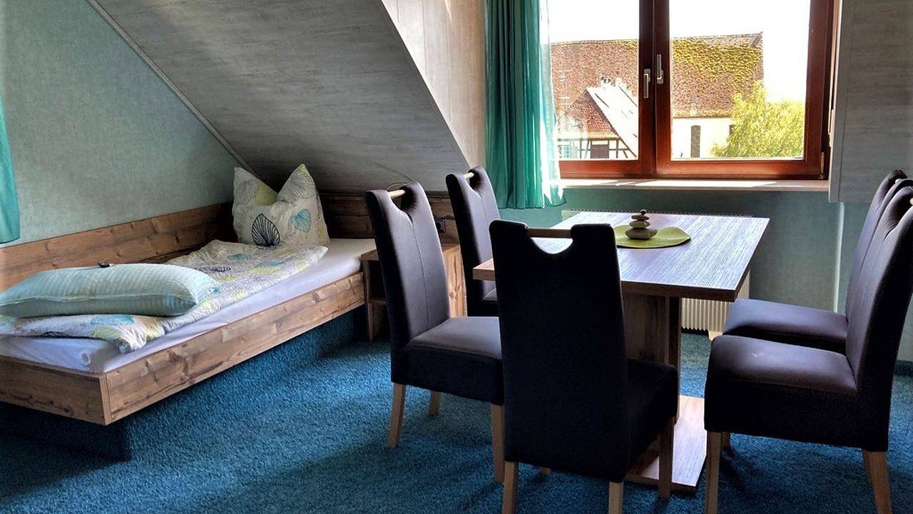 Mehrbettzimmer für 5 Personen in Hagnau in Hagnau am Bodensee, Region Bodensee-Oberschwaben