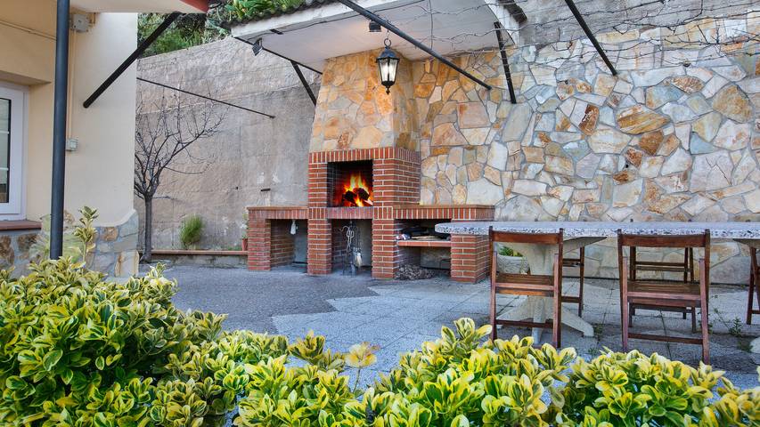 Ferienhaus für 9 Personen, mit Terrasse und Garten in Blanes - 4