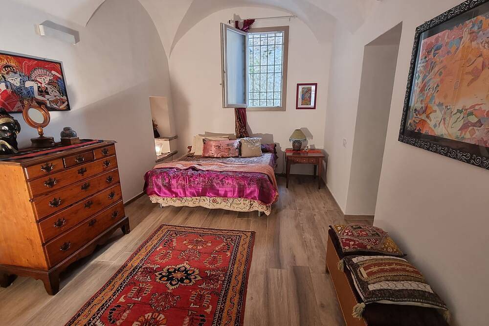 Ganze Wohnung, Beautifully restored romantic apartment in the centre of historic Dolcedo in Dolcedo, Dolcedo Gemeinde