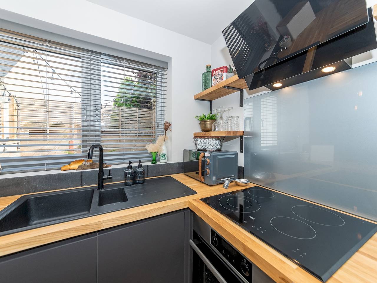 The Lodge - Elegant Comfort in a Peaceful Setting in Reading, Berkshire
